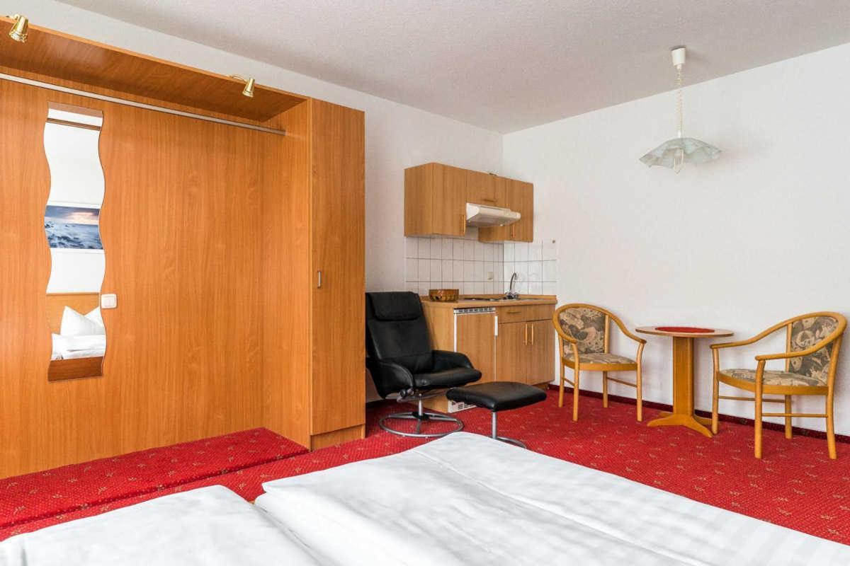 Hotel Am Brauhaus Waren  Bagian luar foto