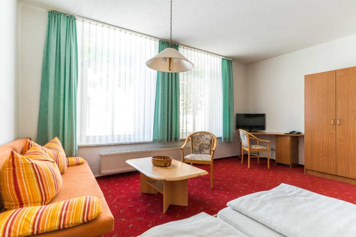 Hotel Am Brauhaus Waren  Bagian luar foto
